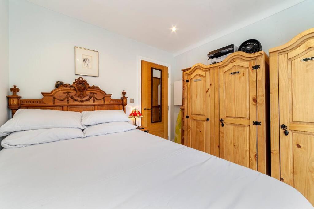 Outstanding Antique 1Br Flat In Soho Apartment London Luaran gambar